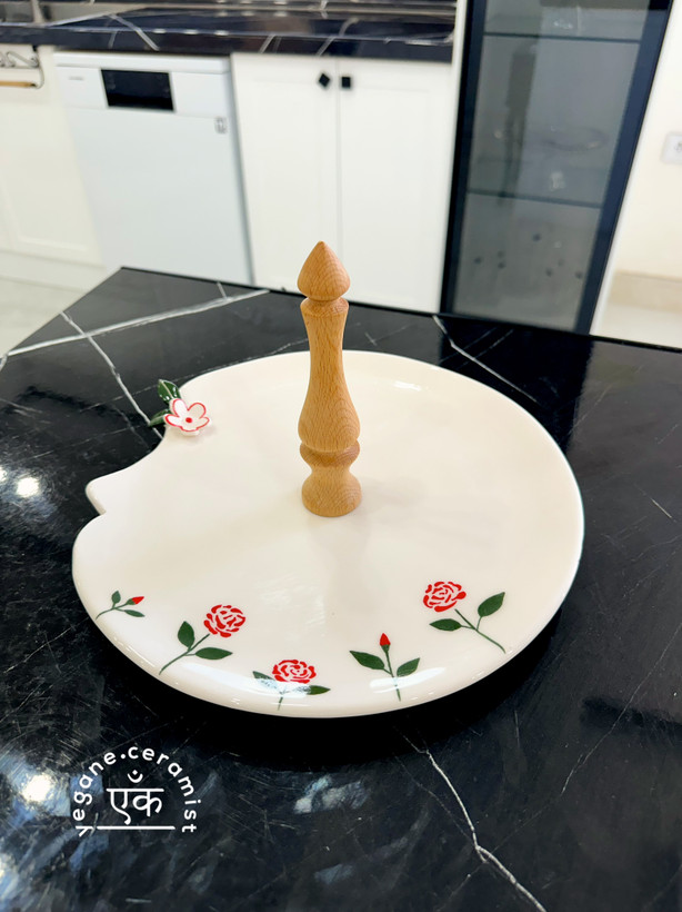 پذیرایی چوب دار