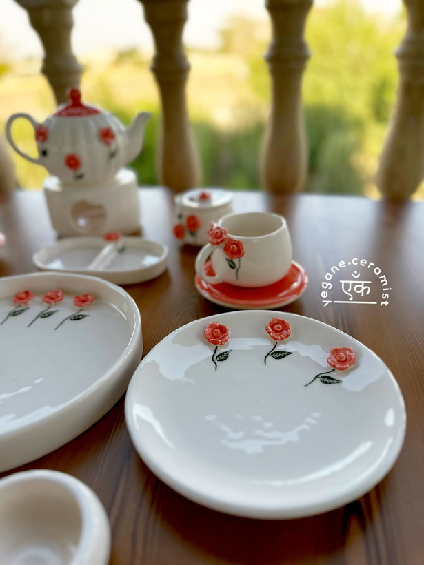سرویس صبحانه خوری گل برجسته فوق زیبا